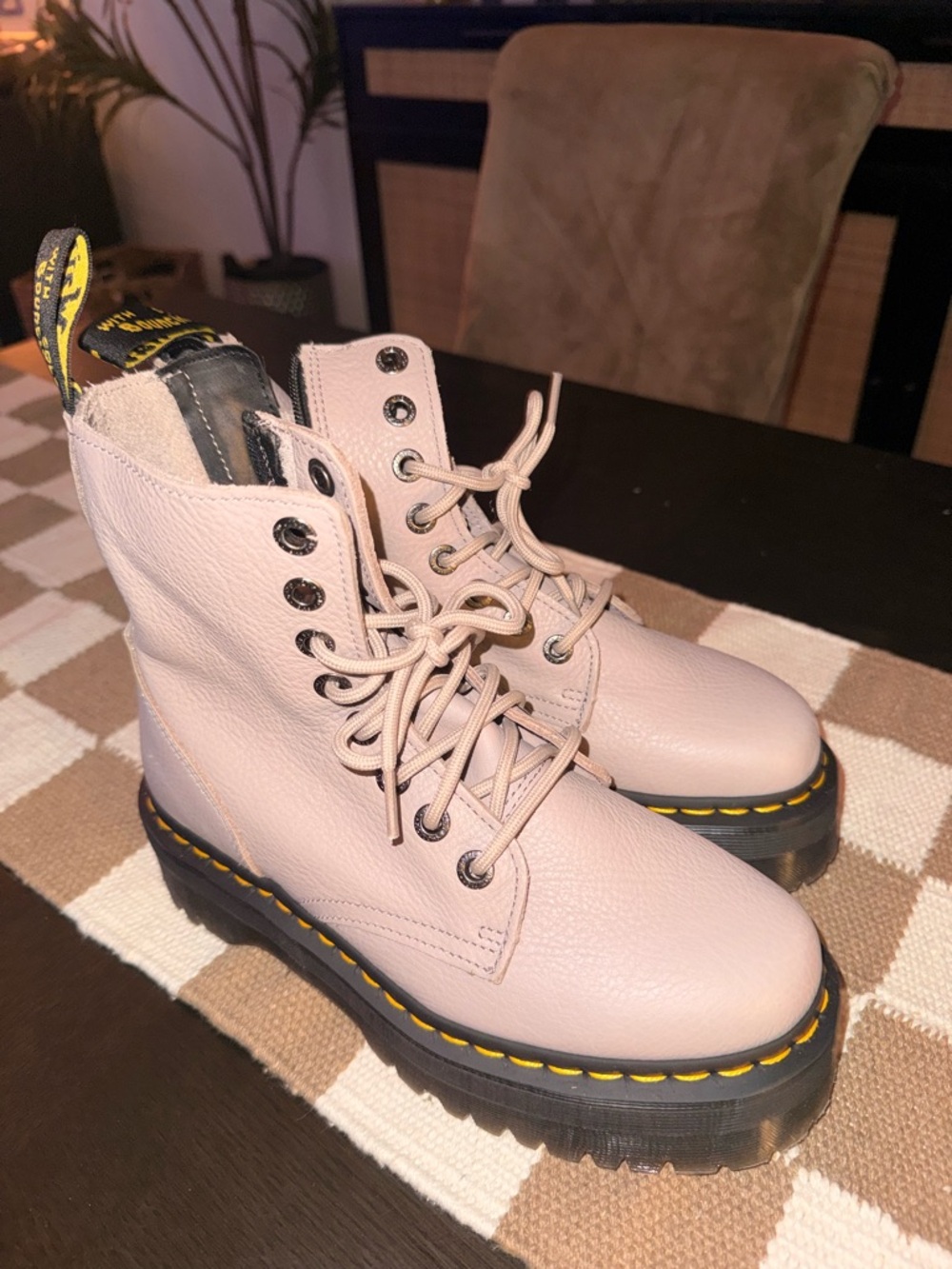 Doc Martens Women’s Light beige Lace-Up Platform Boots NEVER WORN